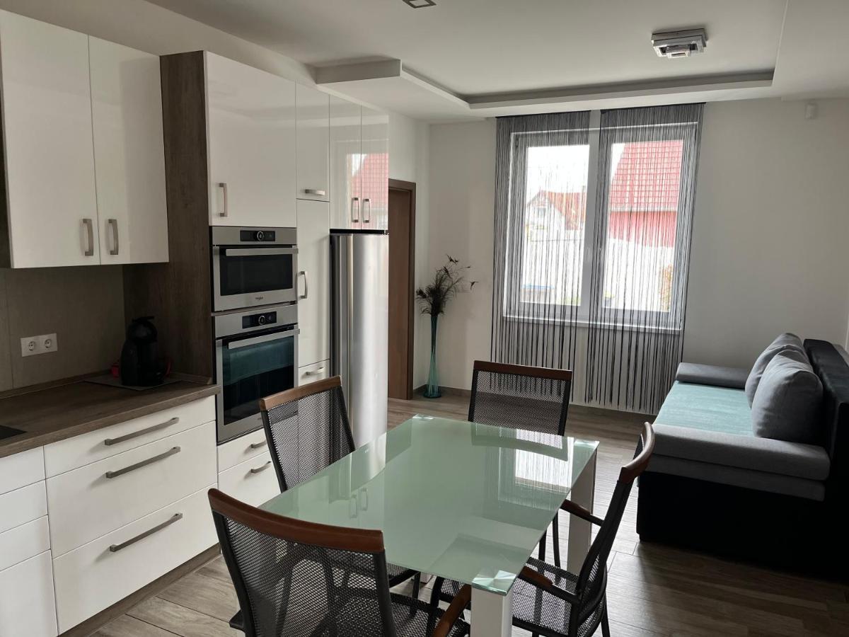 Rajczi Apartman Mohács Екстериор снимка