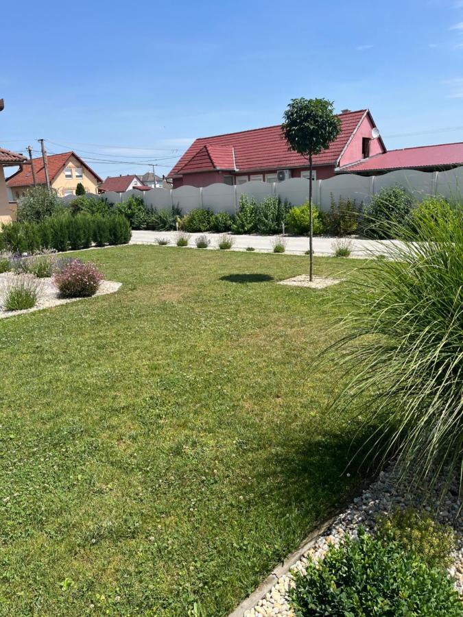Rajczi Apartman Mohács Екстериор снимка